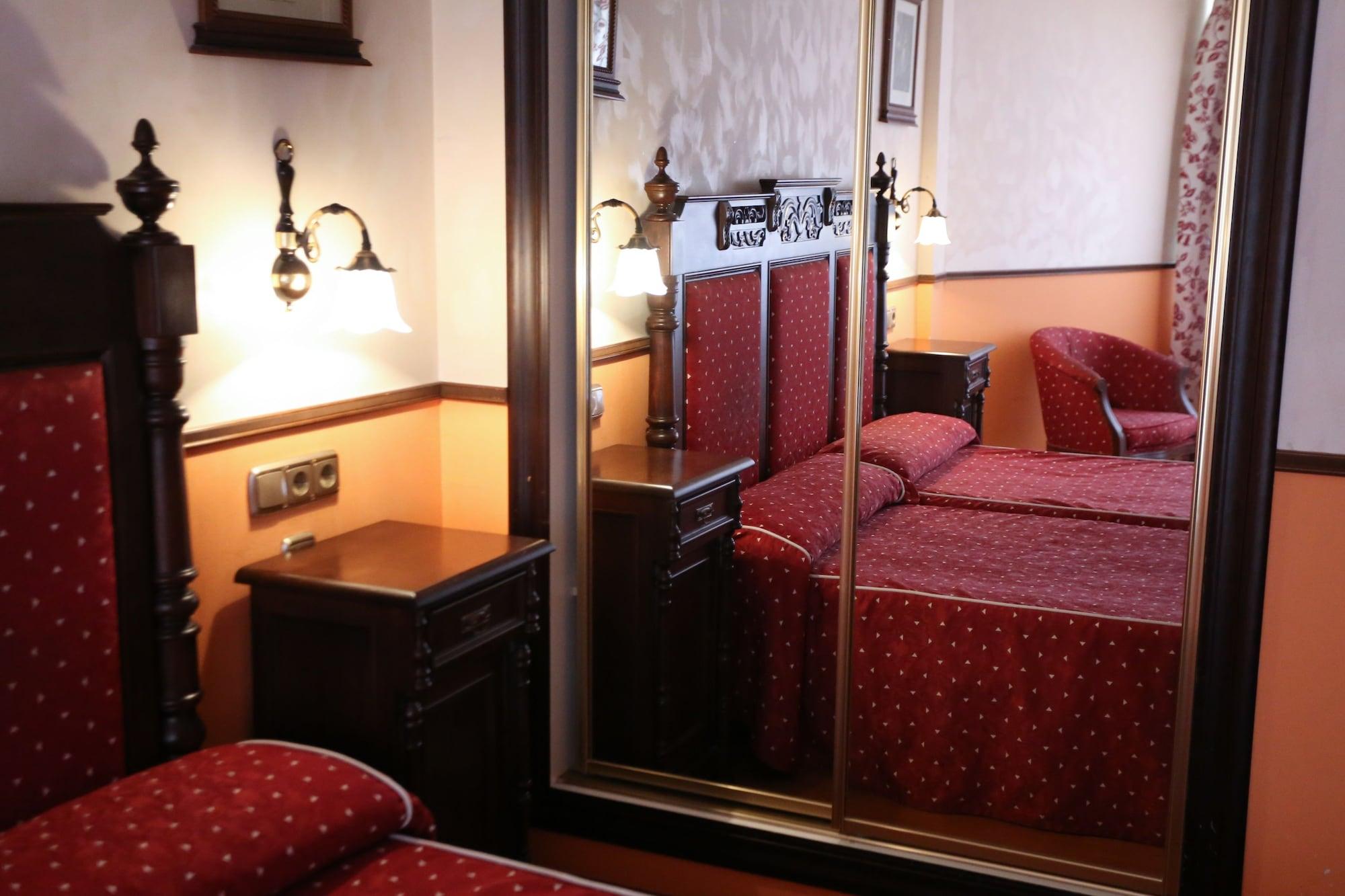 Hotel El Cisne Zaragoza Buitenkant foto