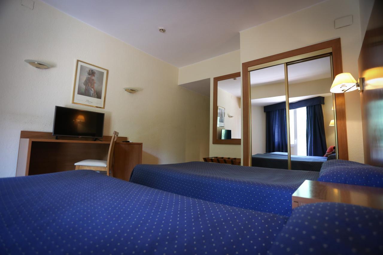 Hotel El Cisne Zaragoza Buitenkant foto